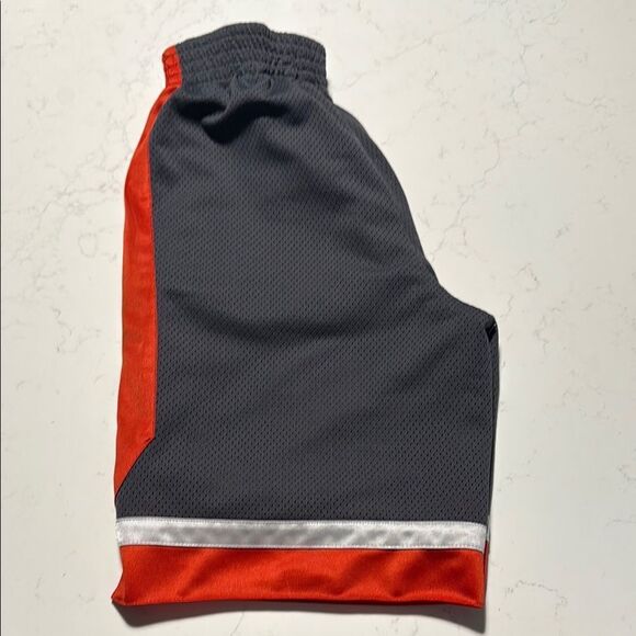 Starter Gray and Red Athletic Shorts.  Boys medium size 8-10. - Picture 5 of 6